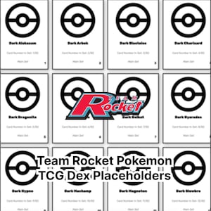 Puede incluir: Un conjunto de 12 cartas de comercio de Pokémon en blanco y negro con personajes de Team Rocket. Las cartas tienen un círculo negro con un círculo interior blanco y un contorno blanco. Las cartas están etiquetadas con los nombres de los Pokémon, como Dark Alakazam, Dark Arbok, Dark Blastoise, Dark Charizard, Dark Dragonite, Dark Golbat, Dark Gyarados, Dark Hypno, Dark Machamp, Dark Magneton y Dark Slowbro. Las cartas están dispuestas en una cuadrícula de cuatro filas y tres columnas. El texto "Team Rocket Pokemon TCG Dex Placeholders" está escrito en letras negras sobre un fondo blanco.