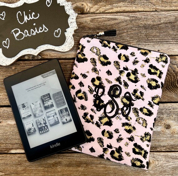 Zippered E-reader Case - E-reader Cover - 200 Fabric Choices - Custom - Padded Kindle Sleeve