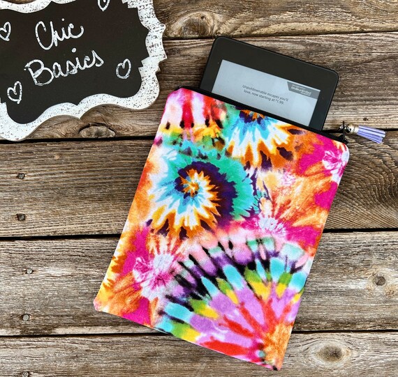 Zippered E-reader Case - E-reader Cover - 200 Fabric Choices - Custom - Padded Kindle Sleeve