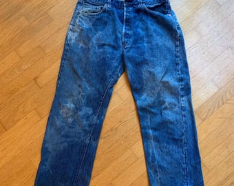 Pantalones vaqueros Levi's 501 vintage de los años 90 con cierre de botones, de mezclilla desgastada con borde selvedge, talla 34" x 29".