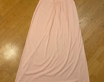 Camisón vintage rosa pálido de los años 70, talla mediana, largo hasta los tobillos, de nailon, sin mangas, de Vanity Fair.