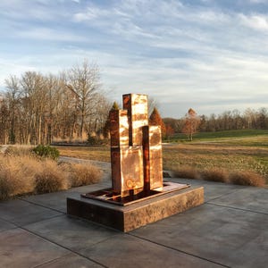 Metropolis Fountain 7&#39; Tall