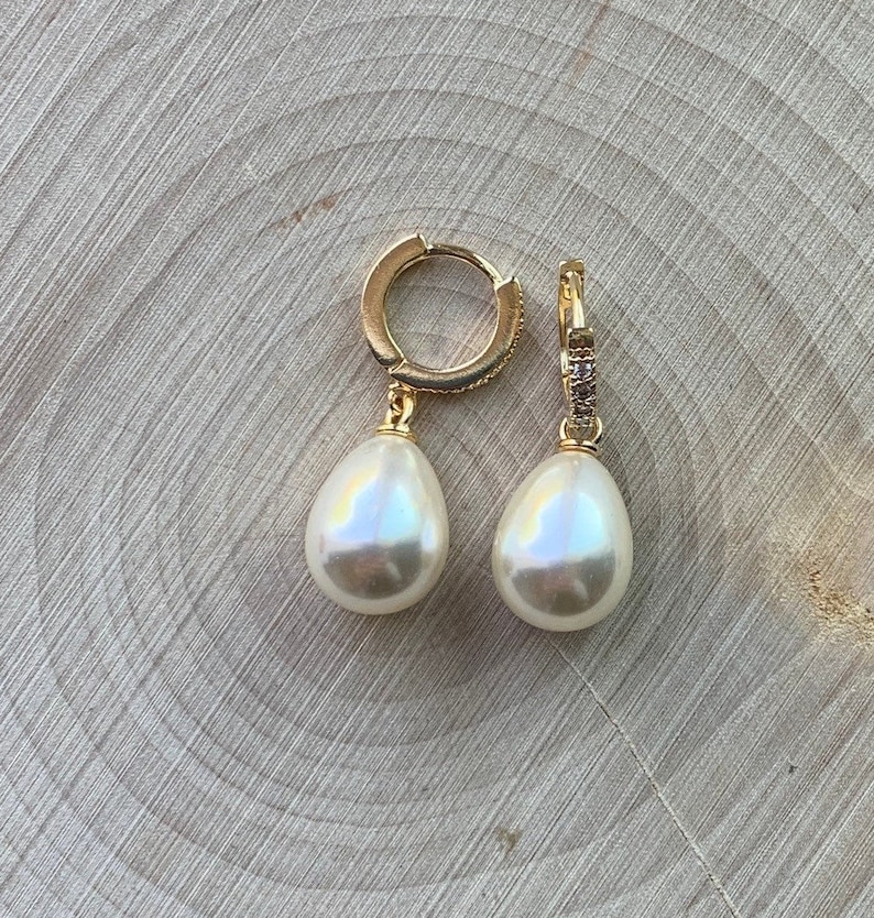 Kate Middleton Replikate Gold and Pearl Earrings | Etsy