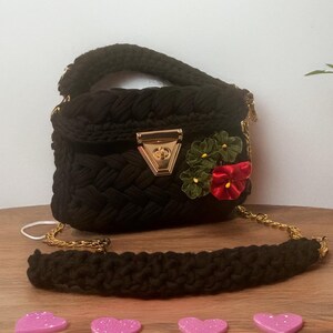 Handgeweven tas/handgemaakte tas/gehaakte tas/gebreide tas/handgebreide tas/luxetas/damestas/designertas/zwarte tas/schoudertas