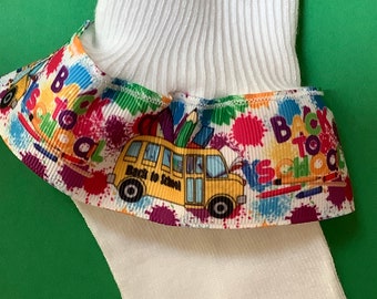 Calcetines con volantes y cintas para la vuelta al cole