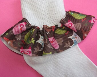 Calcetines con volantes y cinta con estampado de búho