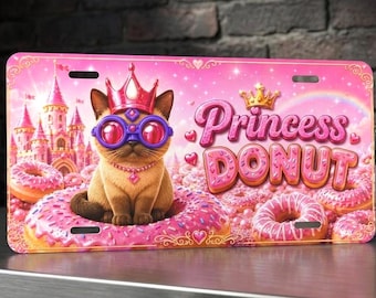 Tablica rejestracyjna Dungeon Crawler Princess Donut, zawieszka na samochód Fantasy Cat, prezent dla gracza, tablica rejestracyjna inspirowana grami