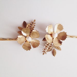 Corrine flower hairpin, small size 1305b image 2