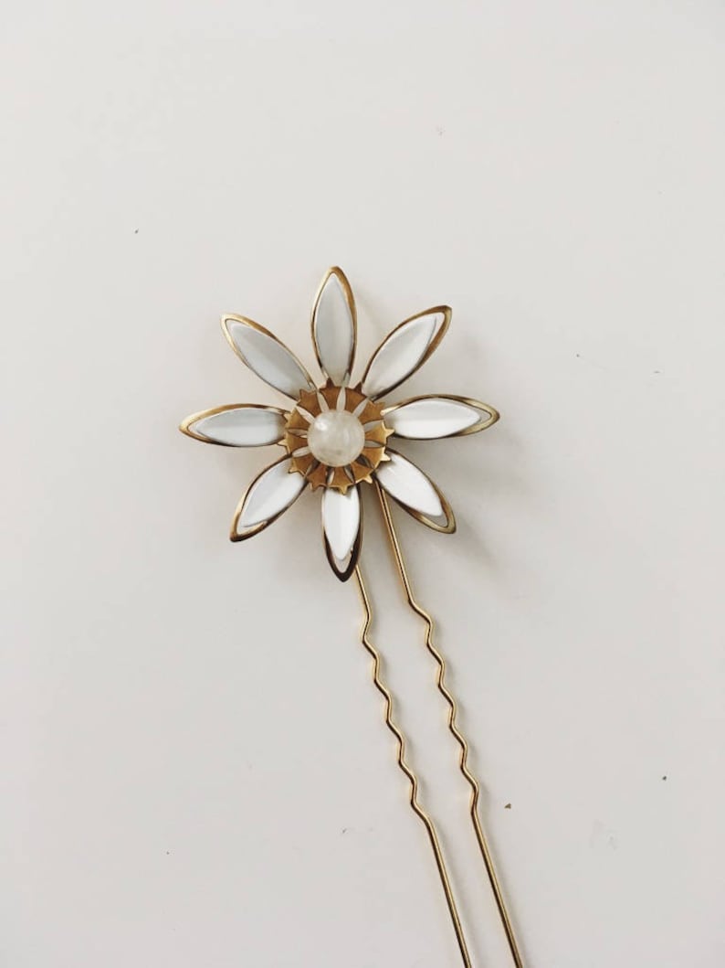 Mod daisy pins, large set of 3, 1606 image 8