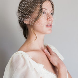 12 in french netting bandeau style veil 1010 image 2