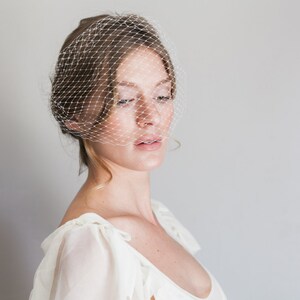 12 in french netting bandeau style veil 1010 image 3