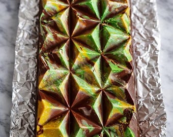 Dubai-style pistagechokladskiva | Jättefylld belgisk choklad