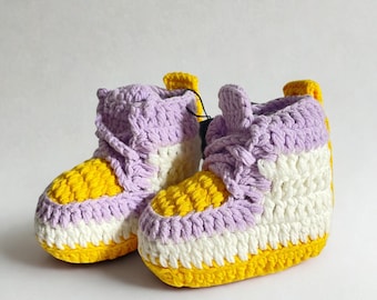 Zwangerschapsonthullingsbox voor grootouders | Handgemaakte babyslofjes en gepersonaliseerde kaart