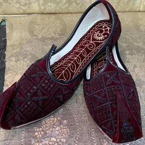 Handmade Men's Khussa Shoes – Traditional Indian Pakistani Punjabi Wedding & Party Footwear image 4