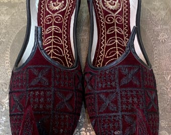 Handmade Men's Khussa Shoes – Traditional Indian Pakistani Punjabi Wedding & Party Footwear