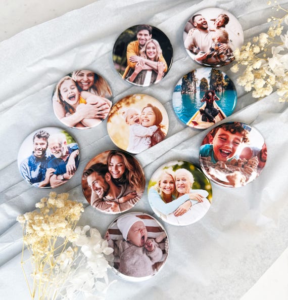 Personalisierter Fotomagnet rund – Magnet Geschenk mit Foto zur Hochzeit, Geburtstag & Baby | Personalized Photo Magnet