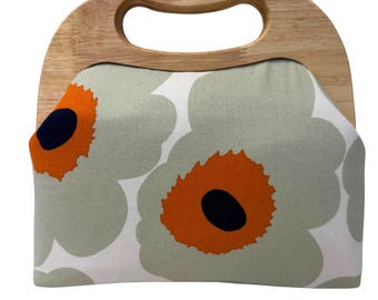 Marrimekko Unikko print : Handmade Wood Frame Purse