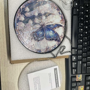 Atrapasueños de vitral con clavel rosa, adorno floral redondo para ventana, regalo para el Día de la Madre, elegante panel de jardín para amantes de las flores. imagen 6
