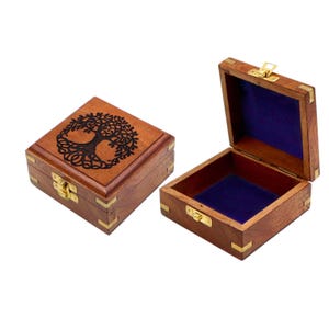 Boîte en bois faite main avec finition flammée Arbre de vie