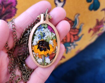 Wildflower Wood Necklace, Terrarium, Resin and flowers, Nature Jewelry