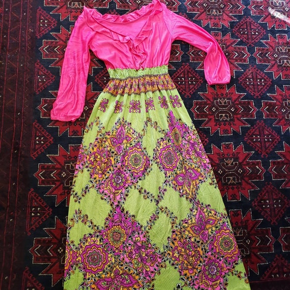 Amazing Bright Pink Green 1970s Hippie Funky Flor… - image 2