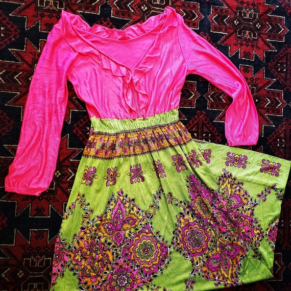 Amazing Bright Pink Green 1970s Hippie Funky Flor… - image 10