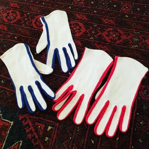 CuTe Vintage 1950s White Navy Blue Red Crochet Knit Gloves