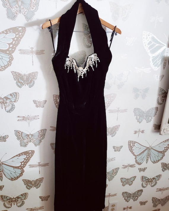 black 1950s butterfly swing dress Unique Vintage Black Sweetheart Flutter Sleeve Swing Dress