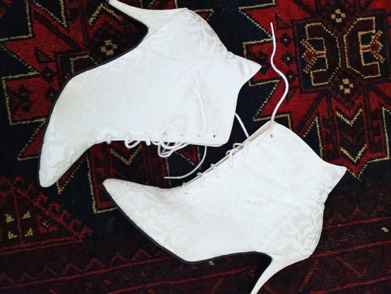 Vintage 1980s Lacey Studio 6 MADONNA White Lace Ankle Pointy Boots 