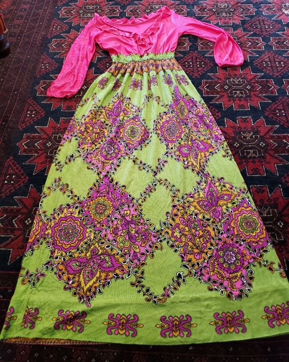 Amazing Bright Pink Green 1970s Hippie Funky Flor… - image 5