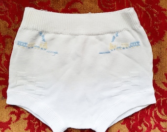 CuTe 1960s 1950s white Train Bloomer Shorts