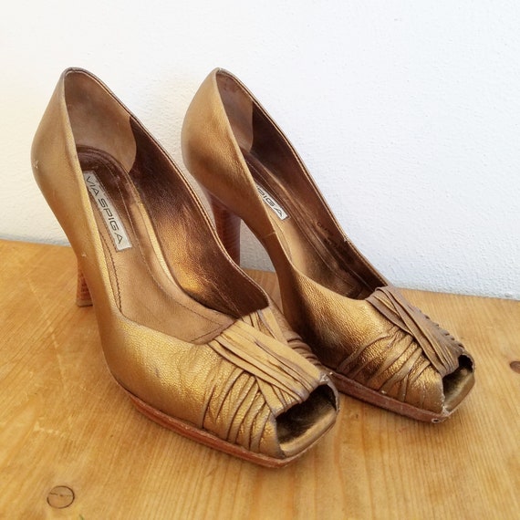 AmAzInG Vintage 1970s BRONZE Shimmery Peep Toe Pl… - image 8