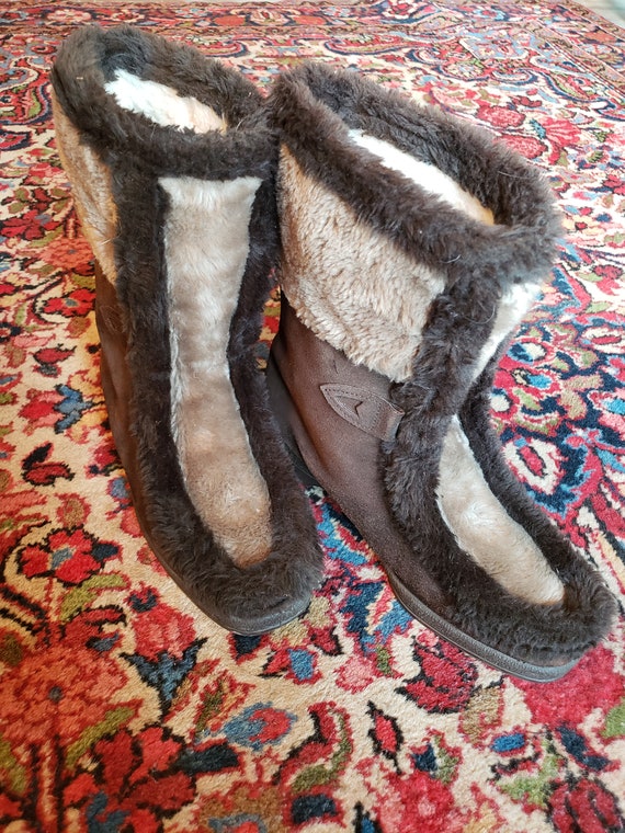 Great 1970s Brown Fur and Suede Snow Winter Boots - image 1