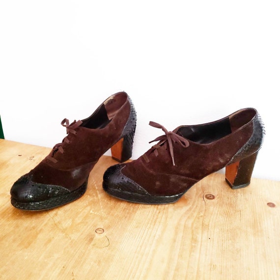 Amazing Vintage Suede 1940s 1950s Brown Black Sna… - image 2