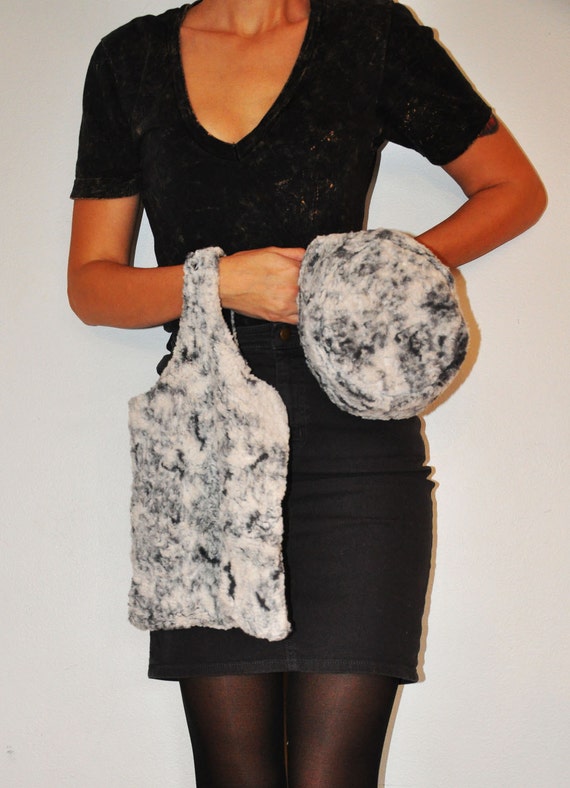 Gorgeous Vintage 1960s Grey and White Faux Fur Han