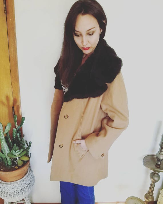 CoOl Vintage Wool Beige Brown Faux Fur Collar Jack