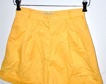 Genial der 1980er Jahre hell gelb gefesselt hohe Taille Shorts