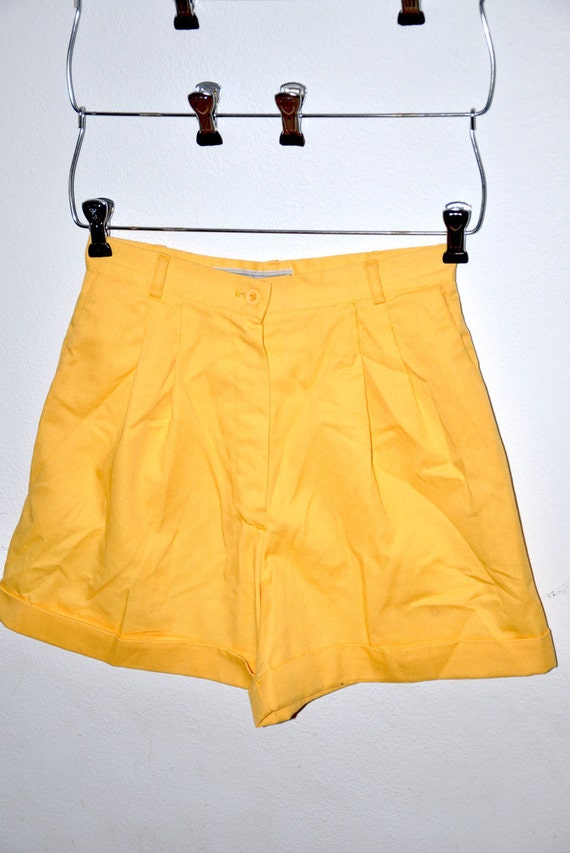 Awesome 1980s Bright Yellow Cuffed High Waist Shor