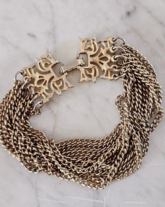 Beautiful Vintage 1960s Ornate Gold Costume chain… - image 3