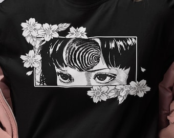 90-tals anime manga läskig tjejskjorta: Tomie anime skräckskjorta, japansk mörk anime-t-shirt, flickaögonskjorta, gotisk manga skräck unisexskjorta