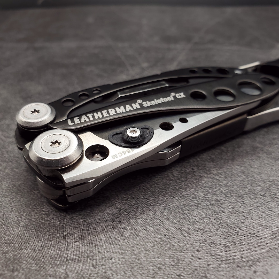 Two Thumb Studs / Bars / Tabs for Leatherman Skeletool