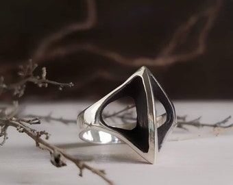 Battle Axe Ring.  Brutalist Jewelry Sterling silver.  Handmade. Unisex