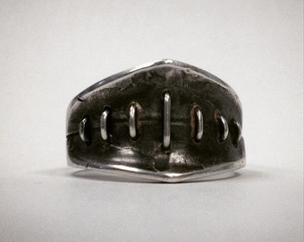 Corsé negro victoriano Hannibal Bondage Ring - Anillo cerrado cosido.  Plata de ley.  Hecho a mano