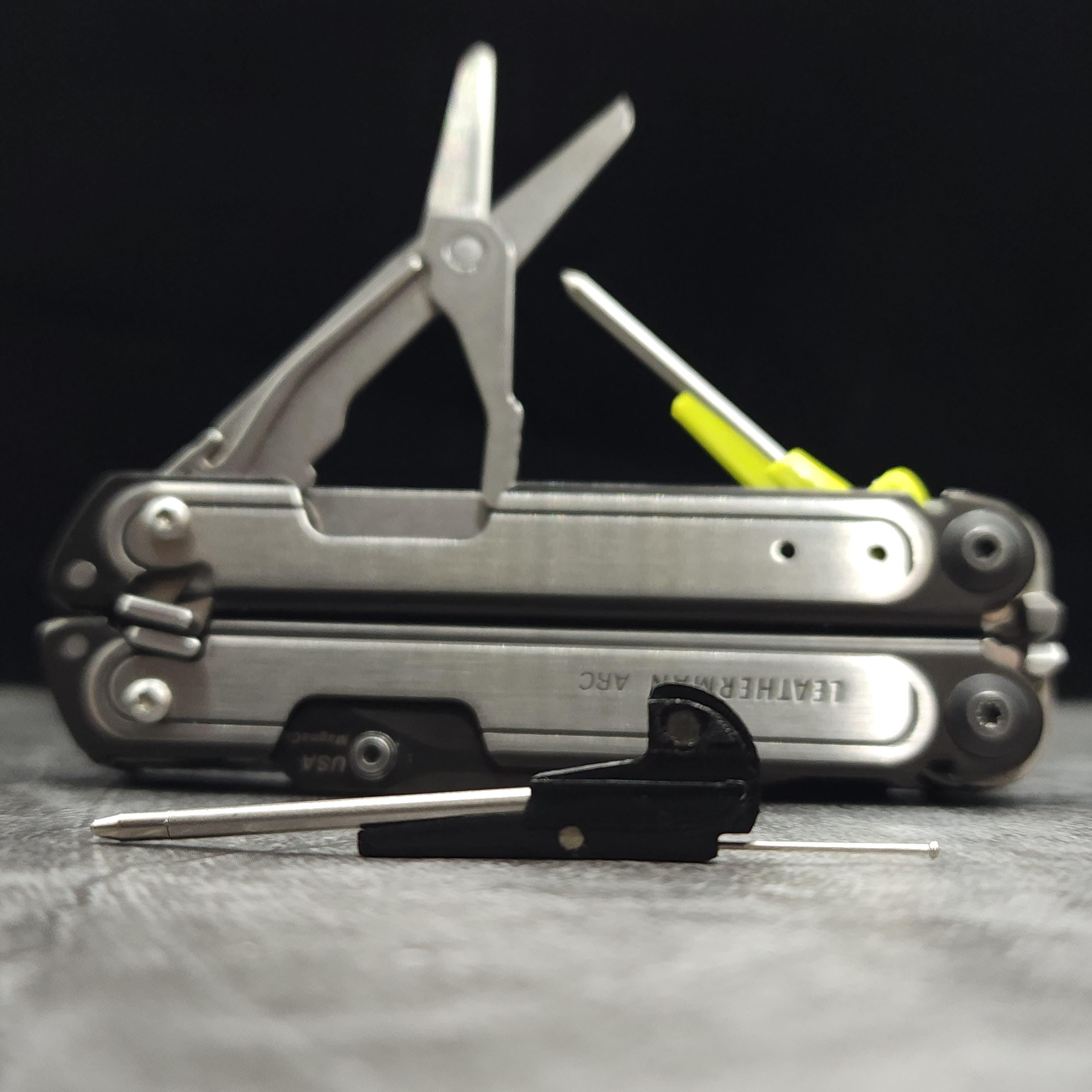 Pen and Sewing Pin Holder for Leatherman Arc and P4/P2 Pen and Sewing Pin Holder for Leatherman Arc and P4/P2