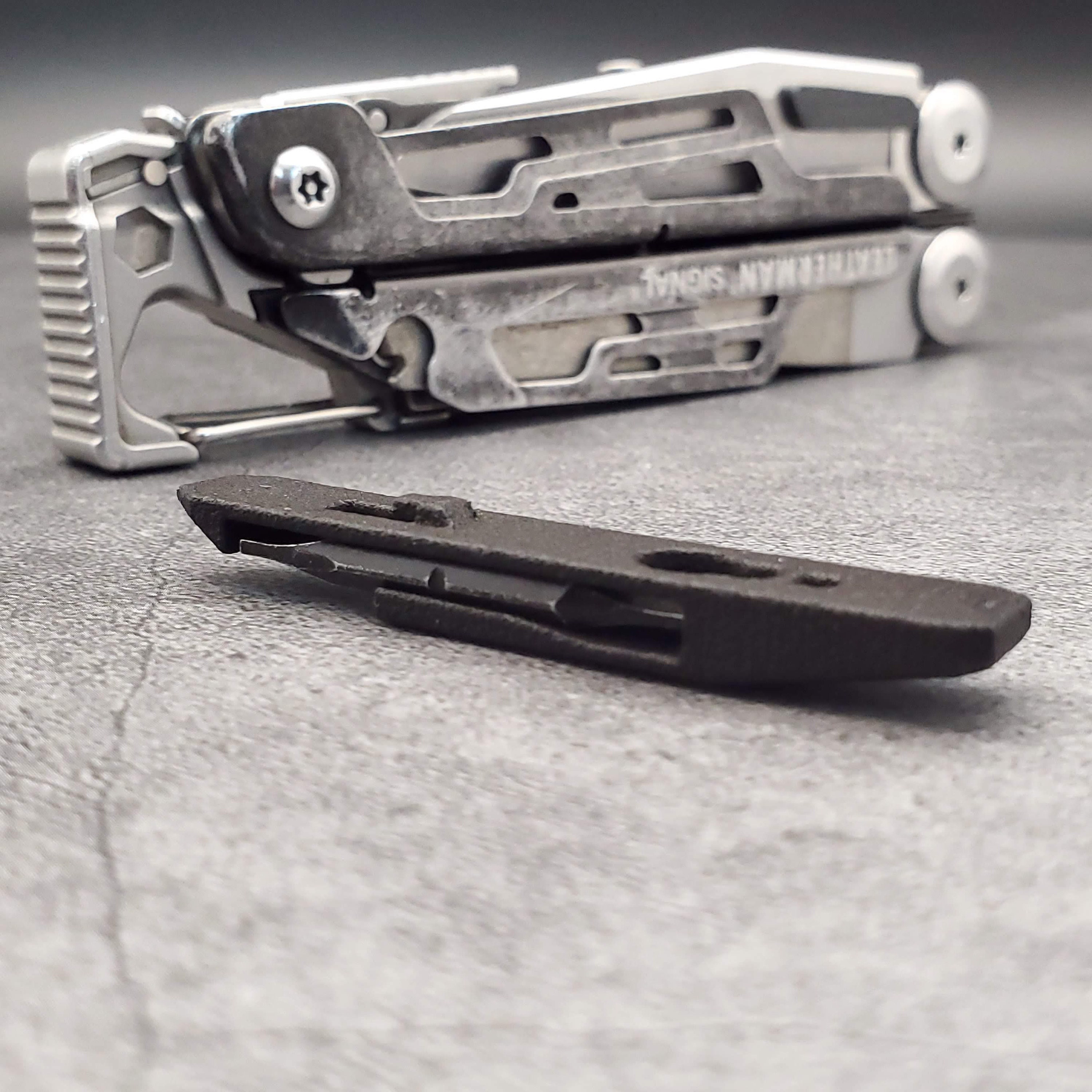 Leatherman signal sale bit holder