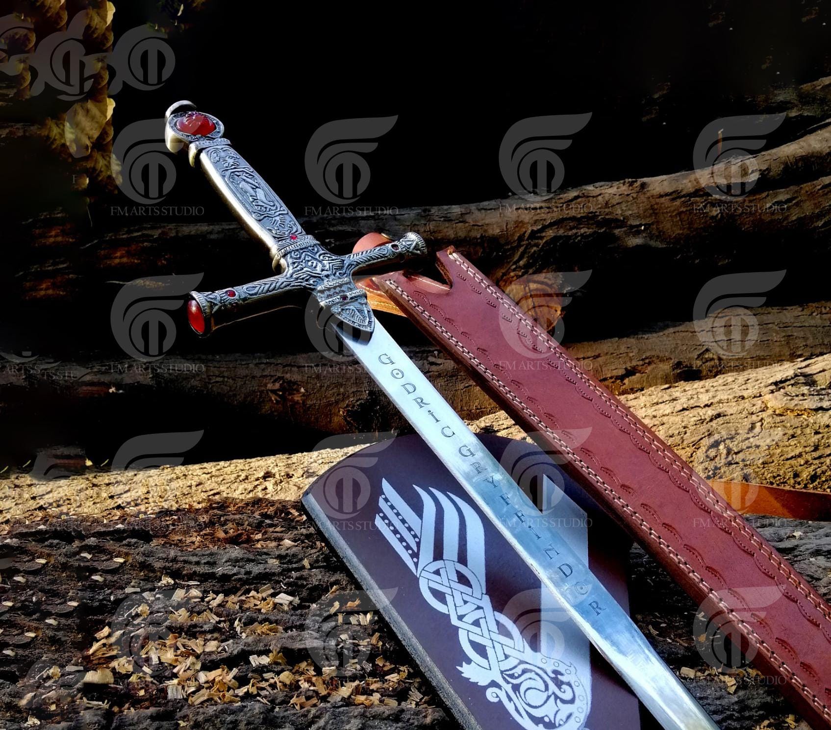 Espada de Harry Potter hecha a mano, varita de mago, espada de Godric Gryffindor con funda de cuero, espadas de fantasía, accesorios de cosplay, coleccionables