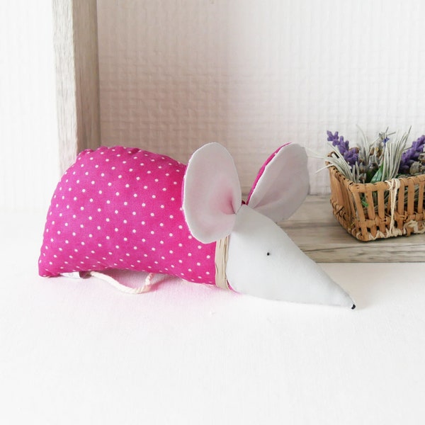 Sachet de lavande en forme de souris en tissu fushia à pois blancs