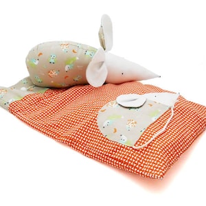 Matching set of a baby crib music box and its storage bag, nursery music box, nursery decor, fox decor, forest animals