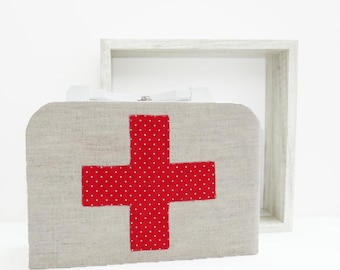 Wood box, medicine box, pretend play toy, wooden doctor case, nurse case, wooden suitcase, wooden doctor suitcase, kids toy , children toy