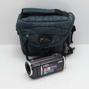 JVC Everio GZ-HM301 Camcorder Memory Card High Definition Digital HD Video Camera